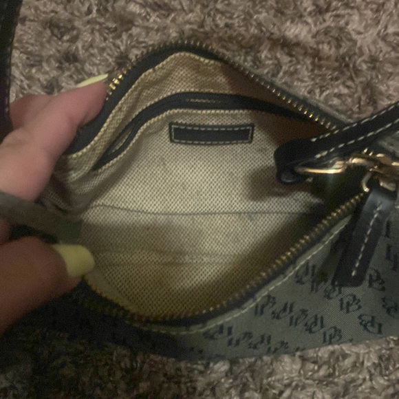 🖤🩶used Dooney 🩶🖤 - Picture 4 of 4